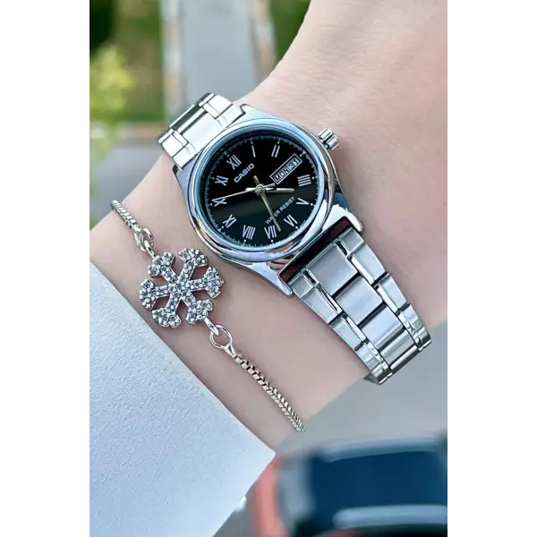 Casio CS1ISTE27 Kadranı Siyah Kordonu Gümüş Renk Hediye Paketli Kadın Kol Saati