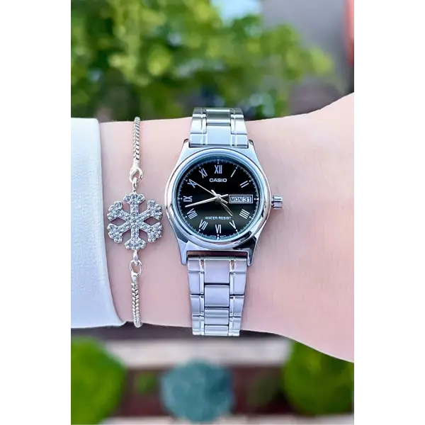 Casio CS1ISTE27 Kadranı Siyah Kordonu Gümüş Renk Hediye Paketli Kadın Kol Saati