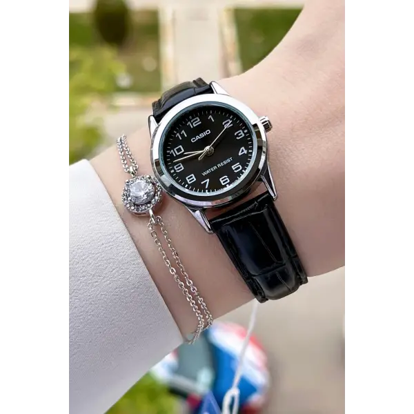 Casio CS1ISTE19 Kasası Gümüş Kordonu Siyah Renk Hediye Paketli Kadın Kol Saati