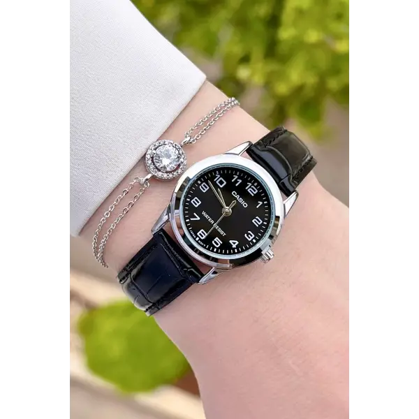 Casio CS1ISTE19 Kasası Gümüş Kordonu Siyah Renk Hediye Paketli Kadın Kol Saati