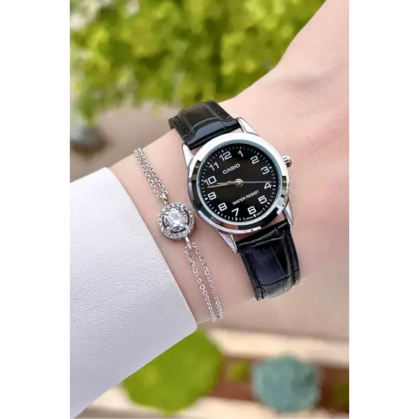 Casio CS1ISTE19 Kasası Gümüş Kordonu Siyah Renk Hediye Paketli Kadın Kol Saati