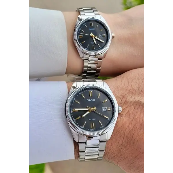 Casio CSISTE31 Kadranı Füme Kordonu Gümüş Renk Takvimli Hediye Paketli Sevgili Çift İki Kol Saati