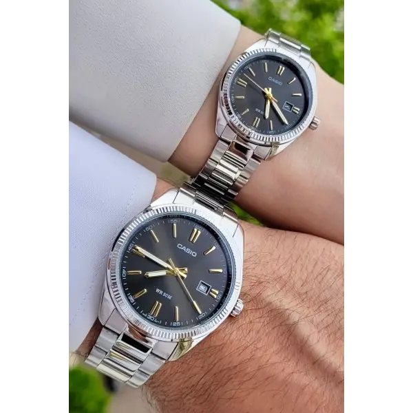 Casio CSISTE31 Kadranı Füme Kordonu Gümüş Renk Takvimli Hediye Paketli Sevgili Çift İki Kol Saati