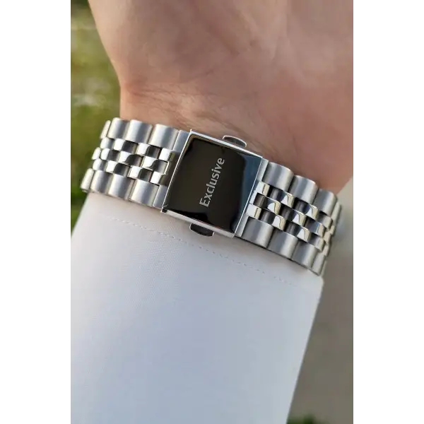 Daniel Klein DKISTE1232 Kadranı Siyah Kordonu Gümüş Renk İç Göstergeleri Aktif Erkek Kol Saati