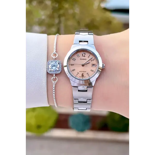 Casio CSISTE90 Kadranı Pudra Kordonu Gümüş Renk Hediye Paketli Kadın Kol Saati