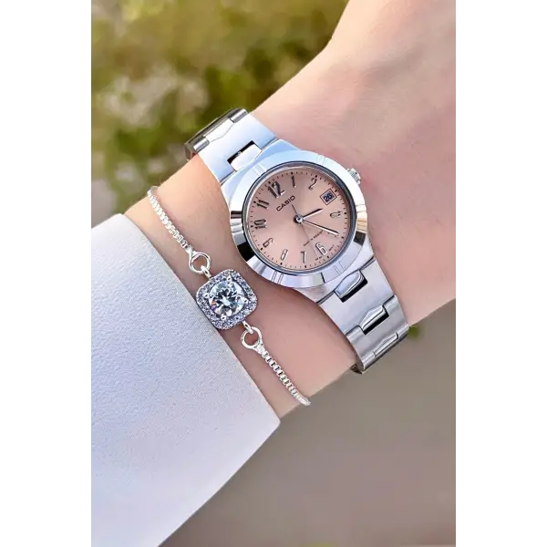 Casio CSISTE90 Kadranı Pudra Kordonu Gümüş Renk Hediye Paketli Kadın Kol Saati