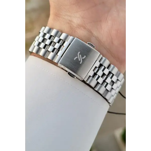 Daniel Klein DKISTE1308 Kadranı Lacivert Kordonu Gümüş Renk Takvim ve Gün Fonksiyonlu Hediye Paketli Erkek Kol Saati