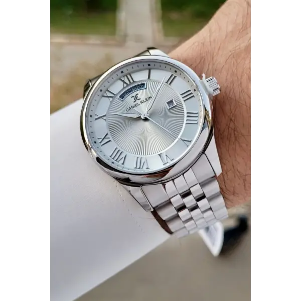 Daniel Klein DKISTE1307 Gümüş Renk Takvim ve Gün Fonksiyonlu Hediye Paketli Erkek Kol Saati