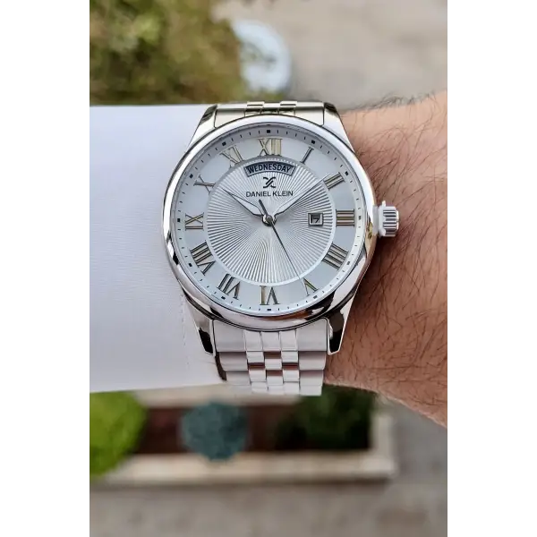 Daniel Klein DKISTE1307 Gümüş Renk Takvim ve Gün Fonksiyonlu Hediye Paketli Erkek Kol Saati
