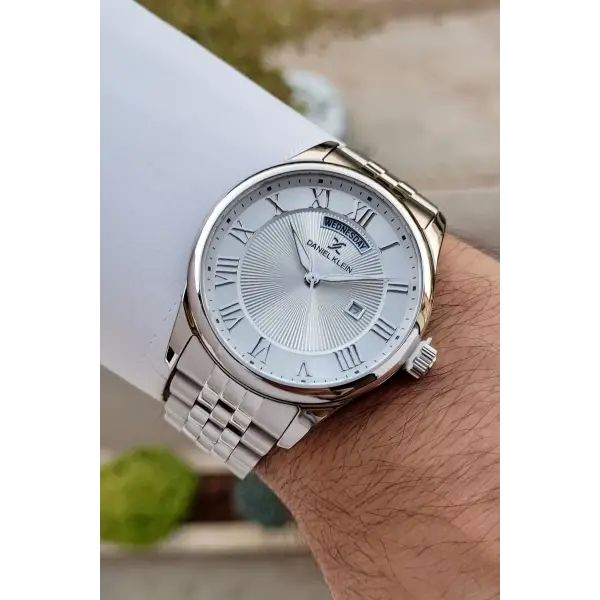 Daniel Klein DKISTE1307 Gümüş Renk Takvim ve Gün Fonksiyonlu Hediye Paketli Erkek Kol Saati