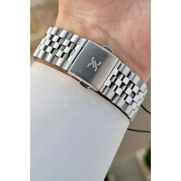 Daniel Klein DKISTE1307 Gümüş Renk Takvim ve Gün Fonksiyonlu Hediye Paketli Erkek Kol Saati