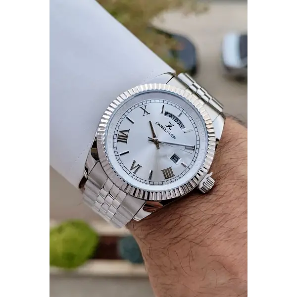 Daniel Klein DKISTE1301 Gümüş Renk Takvim ve Gün Fonksiyonlu Erkek Kol Saati