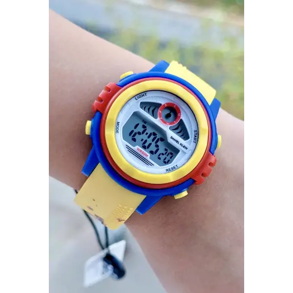 Daniel Klein DKISTE1364 Kasası Mavi Kordonu Sarı Renk 8 Farklı Işıklı Hediye Paketli 5 ATM Çocuk Kol Saati