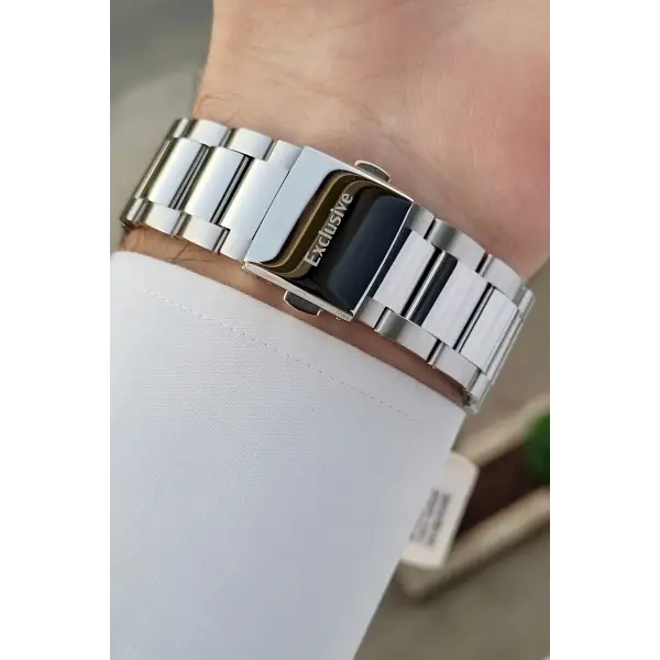 Daniel Klein DKISTE1390 Göstergeleri Aktif Kadranı Lacivert Kordonu Gümüş Renk Hediye Paketli Erkek Kol Saati