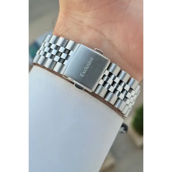 Daniel Klein DKISTE1443 Kadranı Lacivert Kordonu Gümüş Renk Göstergeli Erkek Kol Saati