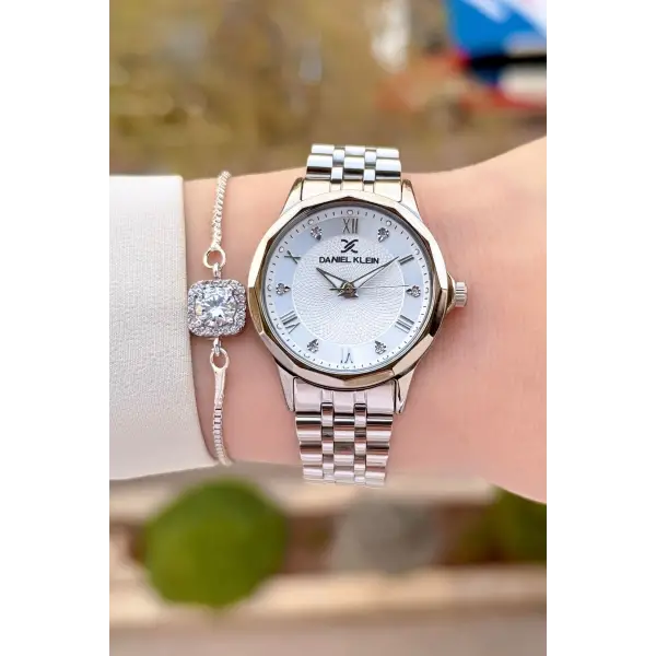 Daniel Klein DKISTE1481 Gümüş Renk Kesme Camlı Kadın Kol Saati ve Bileklik