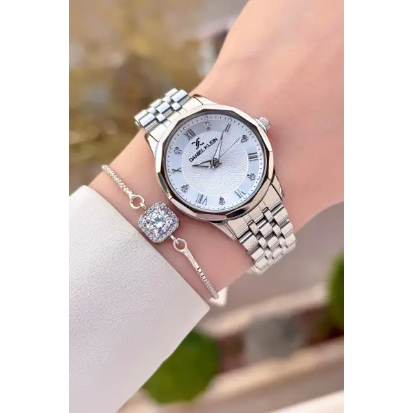 Daniel Klein DKISTE1481 Gümüş Renk Kesme Camlı Kadın Kol Saati ve Bileklik