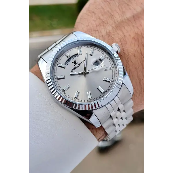 Daniel Klein DKISTE1456 Gümüş Renk Fonksiyonlu Klipsli Erkek Kol Saati