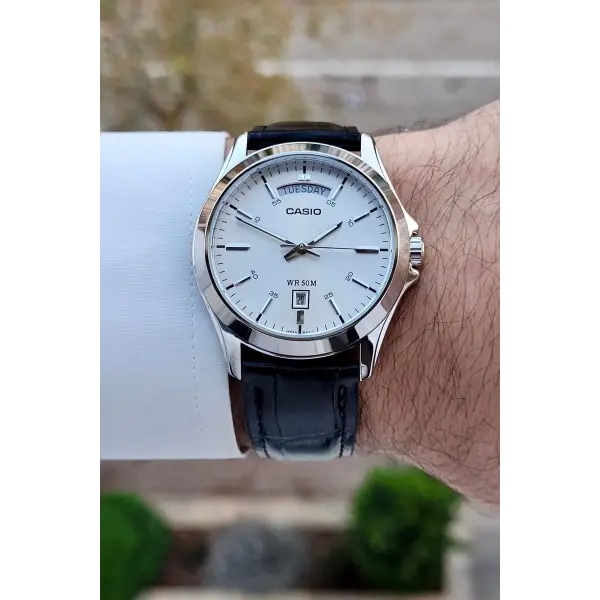 Casio CSISTE193 Kadranı Metalik Kordonu Siyah Renk 2 Yıl Garantili Erkek Kol Saati