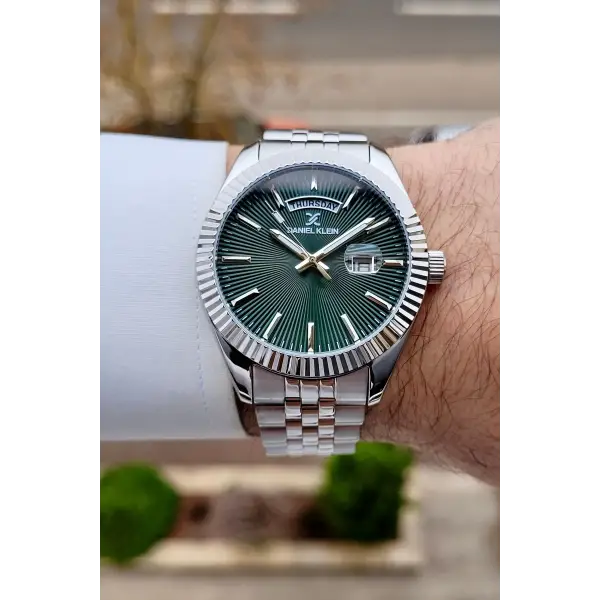 Kadranı Yeşil Kordonu Gümüş Renk 42 mm Fonksiyonlu Erkek Kol Saati
