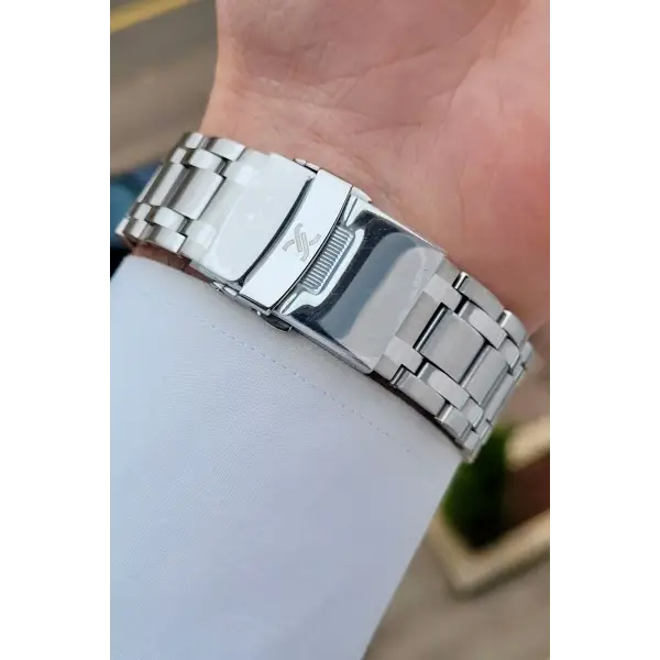 Daniel Klein DKISTE1578 Kadranı Lacivert Kordonu Gümüş Renk 43 mm Erkek Kol Saati