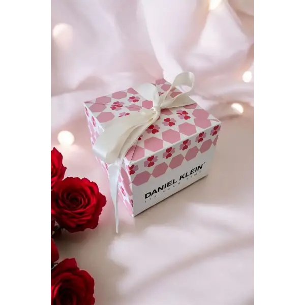 Pudra Kurdele Detaylı Hediye Kutusu