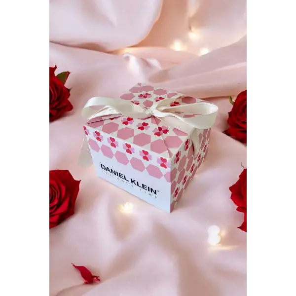 Pudra Kurdele Detaylı Hediye Kutusu