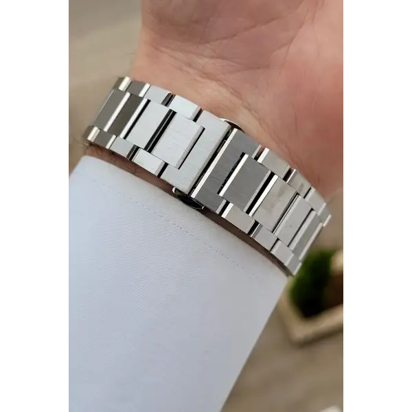 Kadranı Siyah Kordonu Gümüş Renk 42 mm Erkek Kol Saati