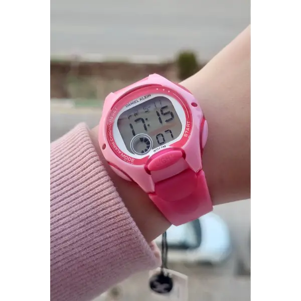 Pembe Renk Işıklı 5 ATM Çocuk Kol Saati