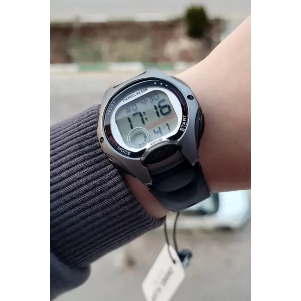 Siyah Renk Işıklı 5 ATM Çocuk Kol Saati