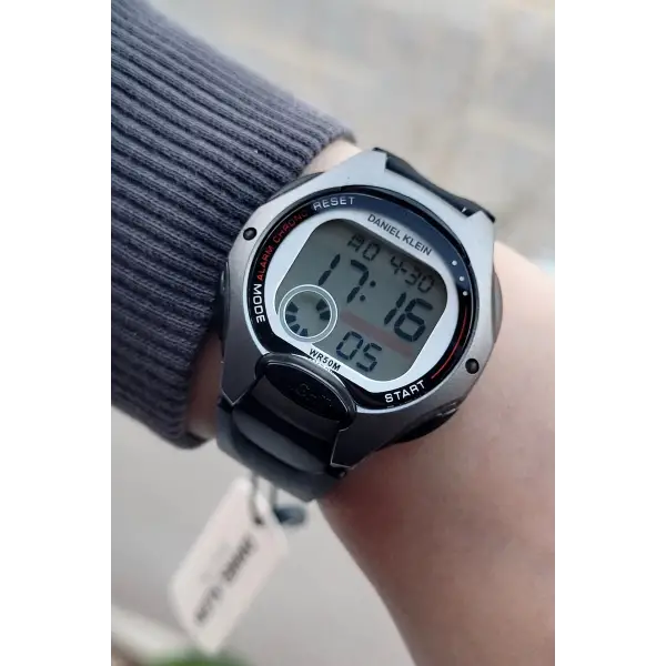 Siyah Renk Işıklı 5 ATM Çocuk Kol Saati