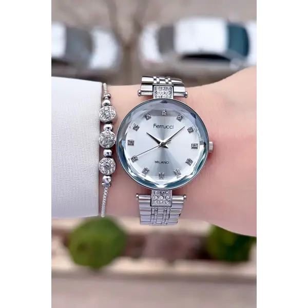 Gümüş Renk 32 Mm Kadın Kol Saati Ve Bileklik