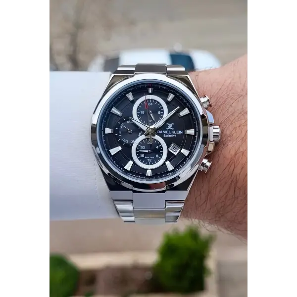 Kadranı Siyah Kordonu Gümüş Renk Göstergeleri Aktif Erkek Kol Saati