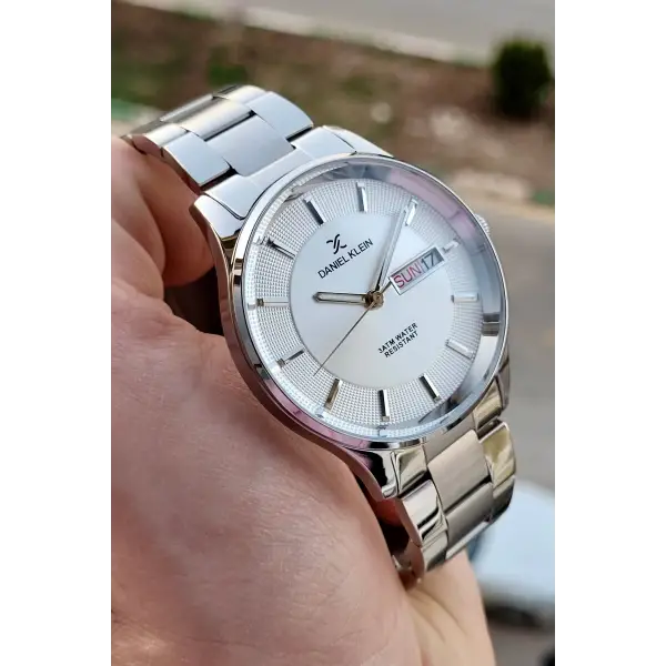 Gümüş Renk Takvimli 44 Mm Erkek Kol Saati