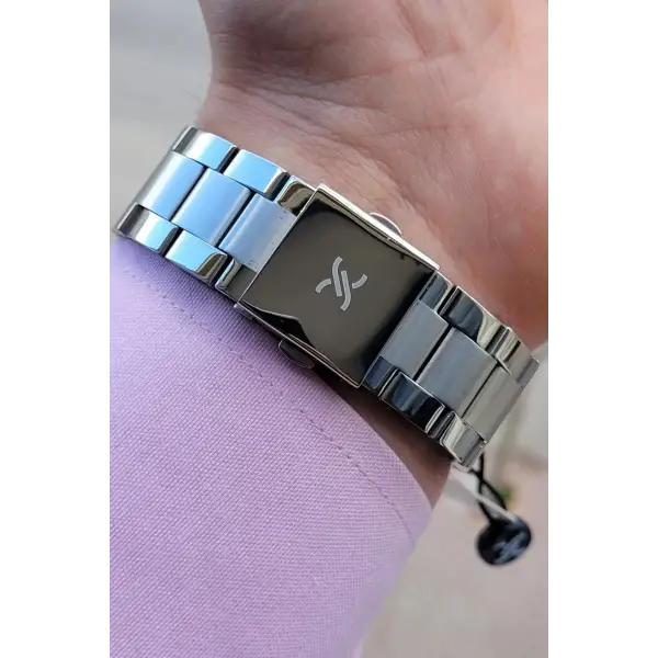 Gümüş Renk Takvimli 44 Mm Erkek Kol Saati