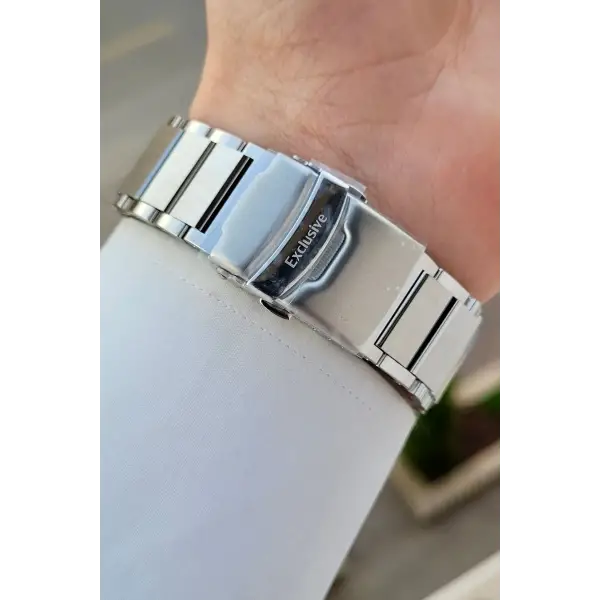 Kadranı Siyah Kordonu Gümüş Renk Hediye Paketli Iç Göstergeleri Aktif Erkek Kol Saati