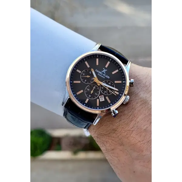 Kasası Gümüş Çizgileri Rose Kordonu Siyah Renk Göstergeleri Aktif Erkek Kol Saati