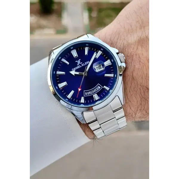 Kadranı Lacivert Kordonu Gümüş Renk Iç Göstergeleri Aktif Erkek Kol Saati