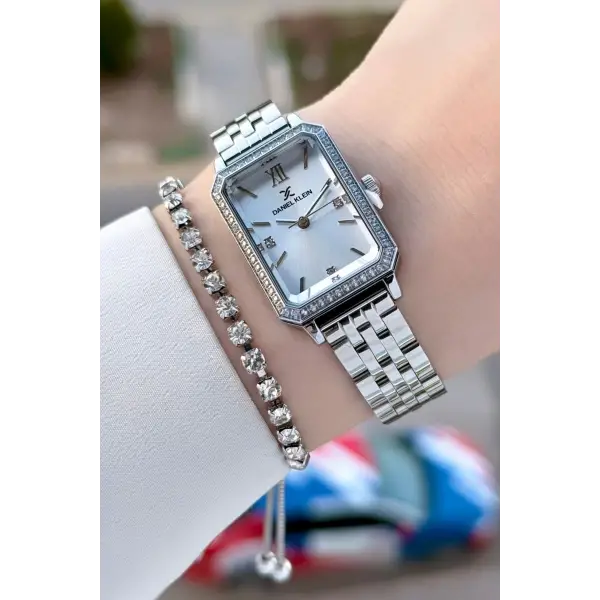 Gümüş Renk Kadın Kol Saati Ve Bileklik