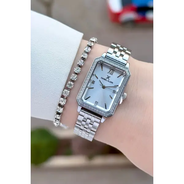 Gümüş Renk Kadın Kol Saati Ve Bileklik