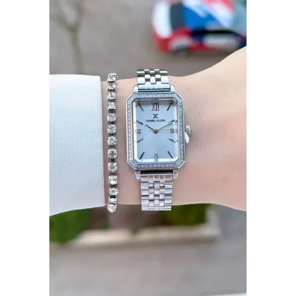 Gümüş Renk Kadın Kol Saati Ve Bileklik