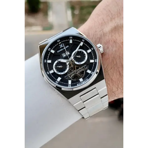 Kadranı Siyah Kordonu Gümüş Renk Göstergeleri Aktif Otomatik Erkek Kol Saati