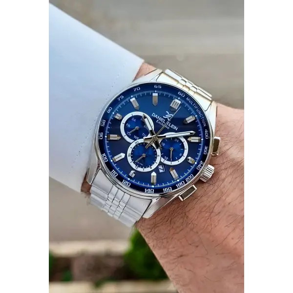 Kadranı Lacivert Kordonu Gümüş Renk Göstergeleri Aktif Erkek Kol Saati