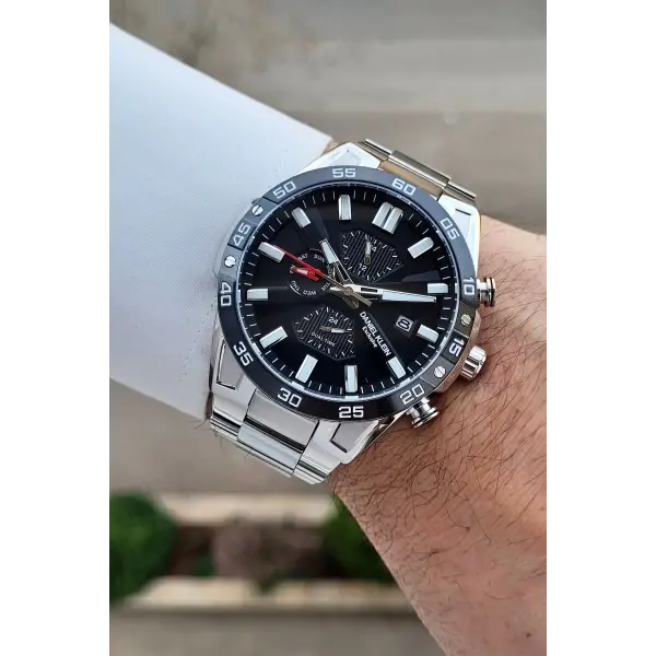 Kadranı Siyah Kordonu Gümüş Renk Göstergeleri Aktif Erkek Kol Saati