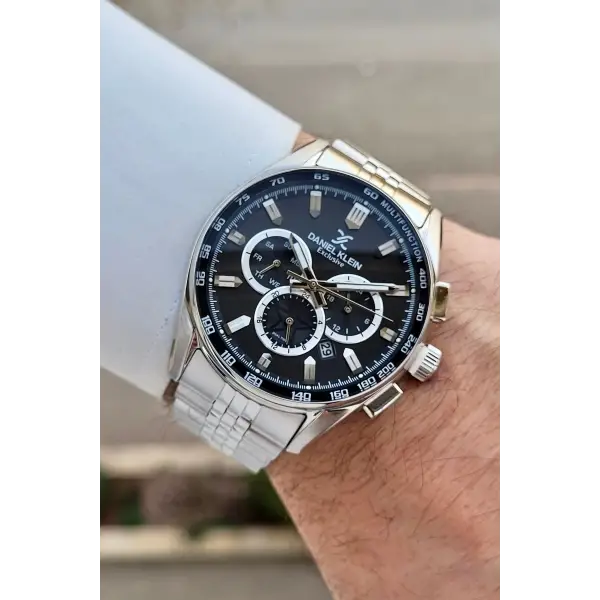 Kadranı Siyah Kordonu Gümüş Renk Göstergeleri Aktif Erkek Kol Saati