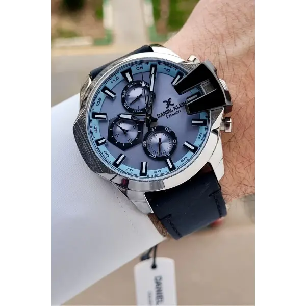 Kasası Gümüş Kordonu Siyah Renk Iç Göstergeleri Aktif Erkek Kol Saati