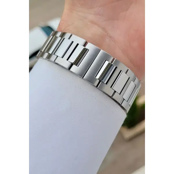 Kadranı Yeşil Kordonu Gümüş Renk 42 mm Erkek Kol Saati