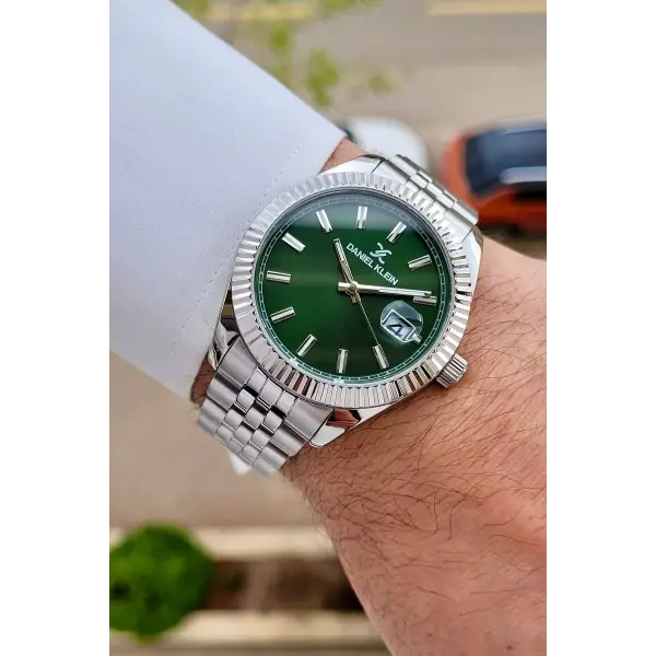 Kadranı Yeşil Kordonu Gümüş Renk 42 Mm Takvimli Erkek Kol Saati