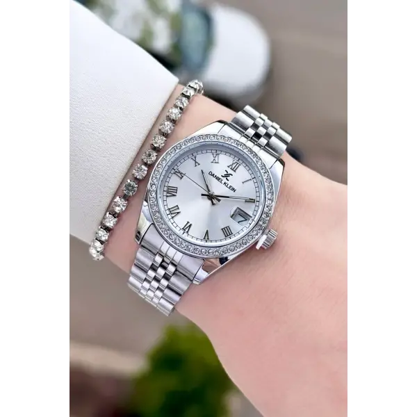 Gümüş Renk 32,5 Mm Takvimli Kadın Kol Saati Ve Bileklik