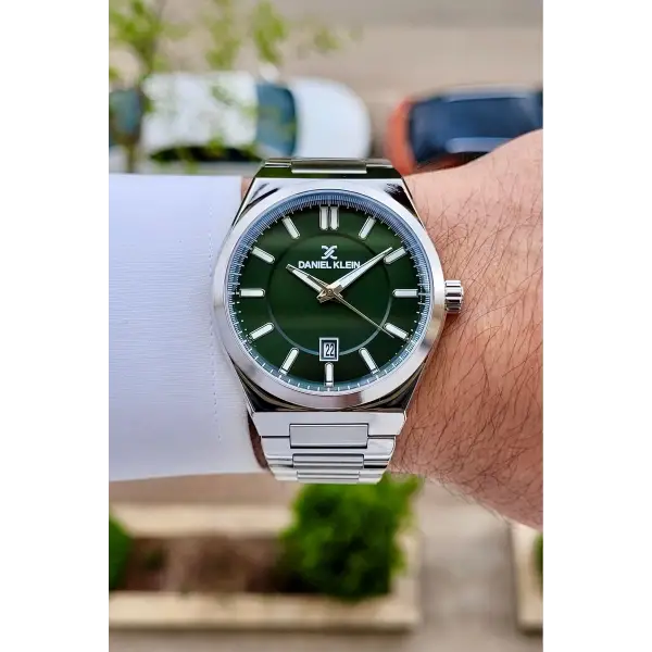 Kadranı Yeşil Kordonu Gümüş Renk Takvimli 43 Mm Erkek Kol Saati